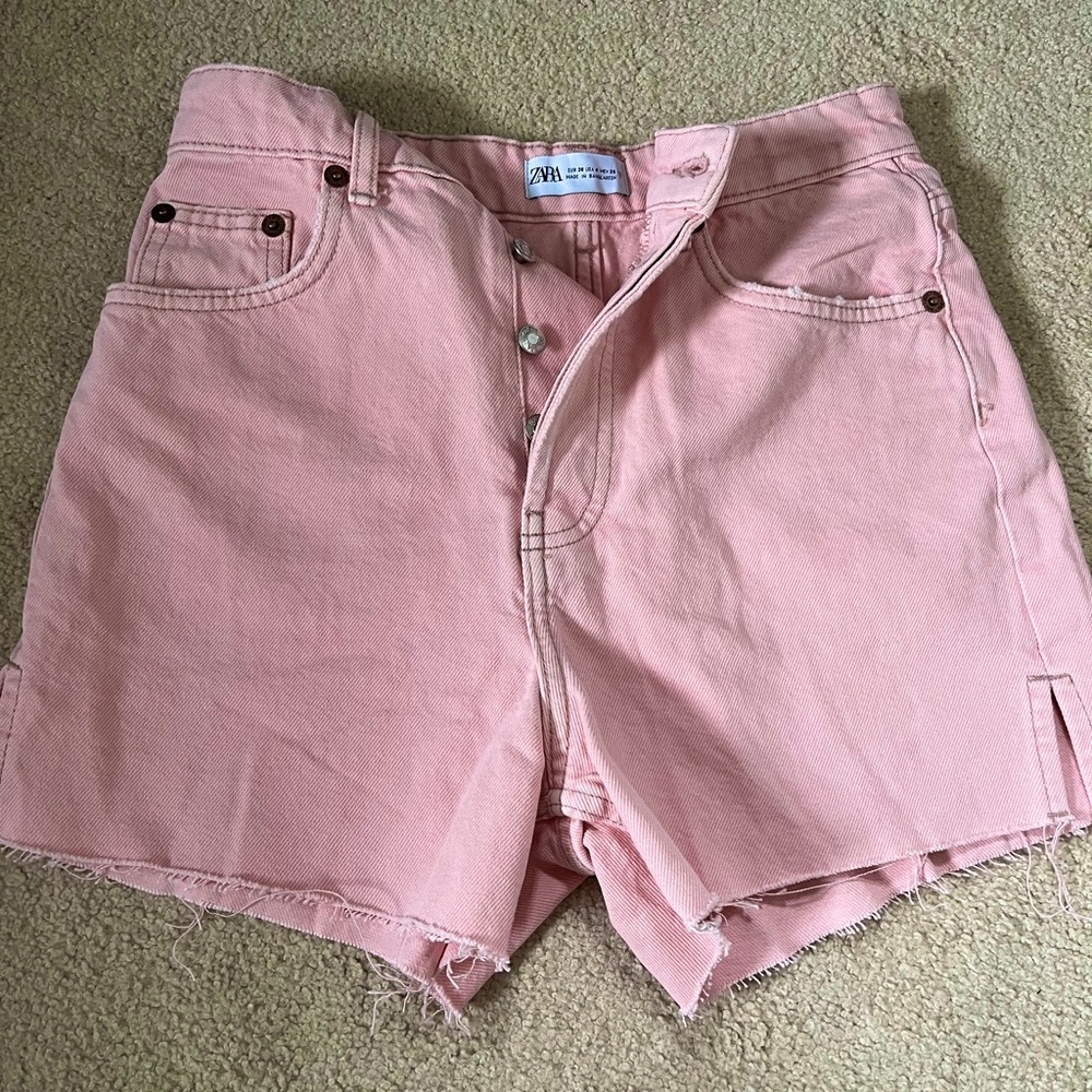 Zara pink jean shorts Size 4